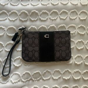 Coach Wristlet purse!